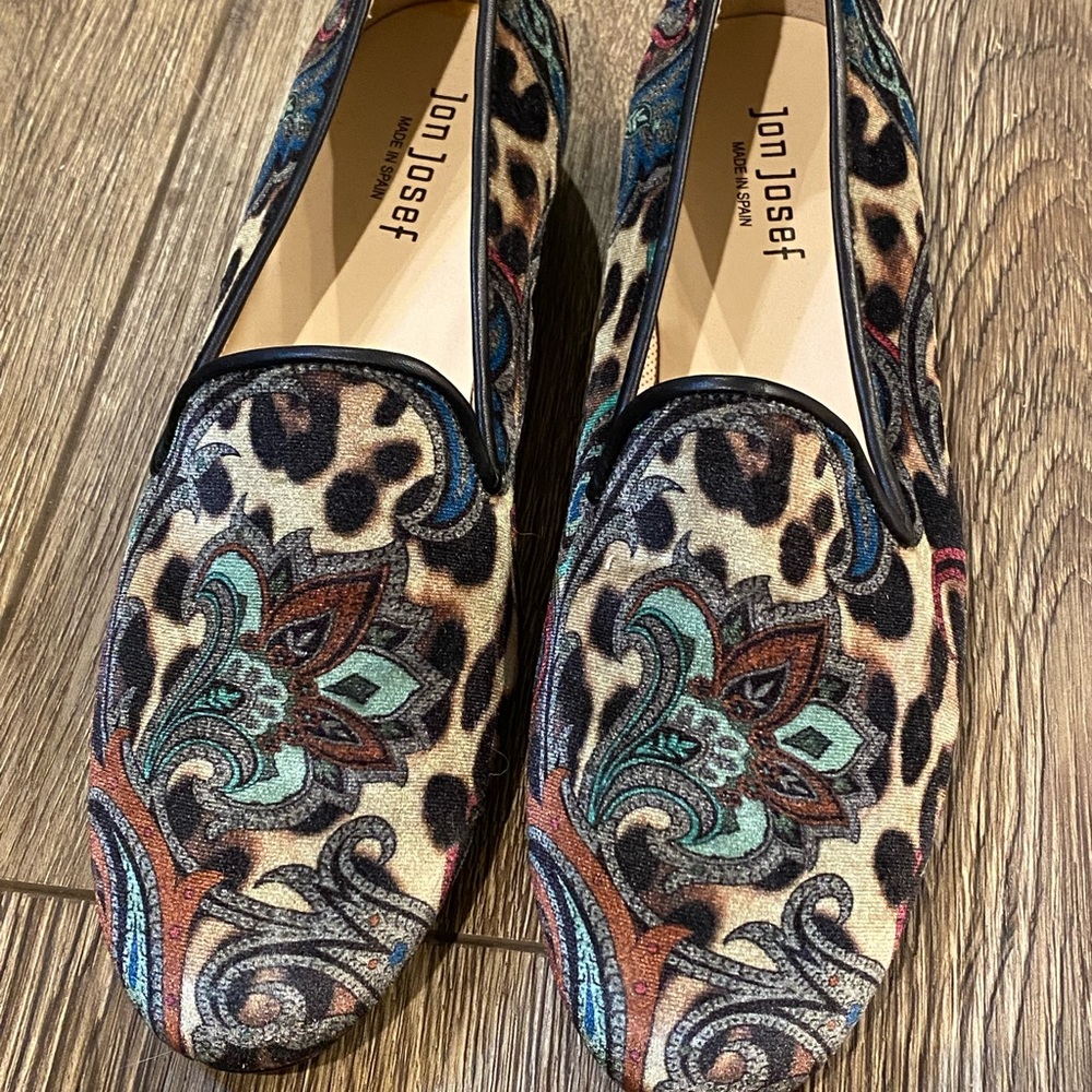Jon Josef Velvet Gatsby Leopard Flat